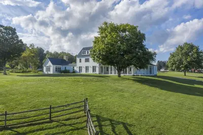 Image de L'hébergement 5 étoiles rencontre la vie à la ferme
