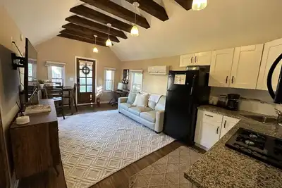 Image de Parfait Asbury Park Cottage, pour quatre personnes, près de la plage et du lac