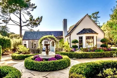 Image de FairyTale Cottage, A Short WalkTo Town