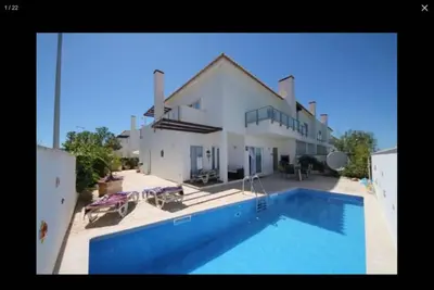 Image de Beautiful, spacious villa with private pool located in the village of Burgau.