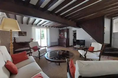 Image de Maison atypique au cœur de la nature avec grand jardin à deux heures de Paris