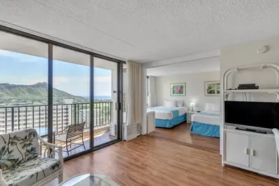 Image de Block to Beach! Koko Resorts at the Waikiki Banyan 30th Floor Diamond Head View, Free parking & Wifi