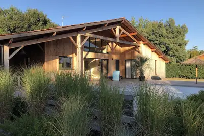 Image de Maison Architecte, 6-8 personnes, Piscine Chauffee, Mer et Lac, accès Pmr