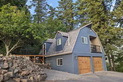 Image de New Cozy Cottage - Centrally located in the Pacific Northwest