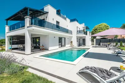 Image de Superbe maison à Porec avec jacuzzi
