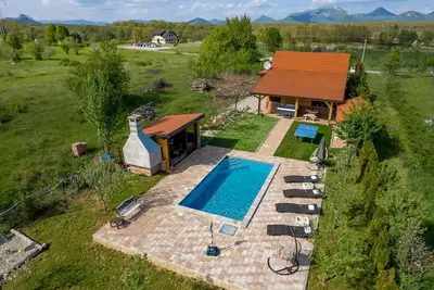 Image de Magnifique maison à Lovinac avec sauna