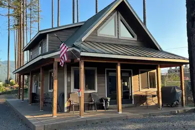 Image de 2 Bedroom / 2 Bath Cabin with Lots of Parking for Boat, Snow Mobile and Atv's