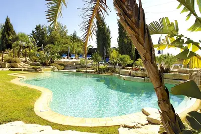 Image de Stunning Lagos Villa | 10 Bedrooms | Villa Lacuna Deluxe | Private Pool & Jacuzzi | Algarve