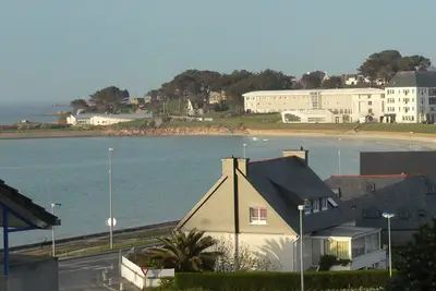Appart vue sur la plage de Trestel, 2-4p, 50m de la plage, wifi, classé 3***