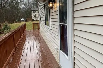 Image de Chalet spacieux de 3 chambres près de Poconos!