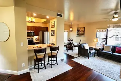 Image de Condominium de style complexe Ventana Canyon