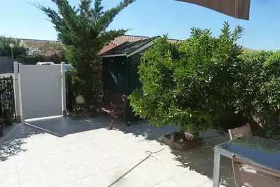 Image de Villa au calme, clim et belle terrasse, lotissement sécurisé, 1 parking privé