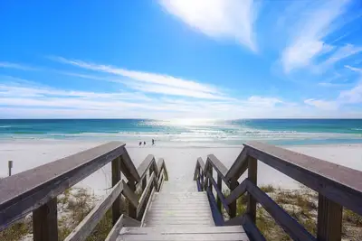 Image de Vues du terrain de golf | Sortez patio au 1er étage | Pass Fun gratuit | Casa Bella @ Seascape Resort