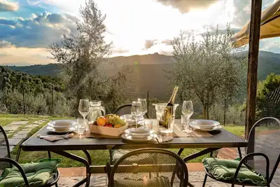Image de Chianti Sunshine avec piscine et vue