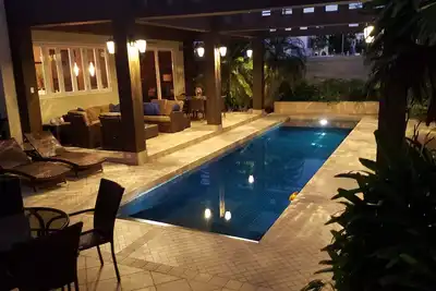 Image de Urban Beach Hideaway - Un Complexe De Famille De Luxe!