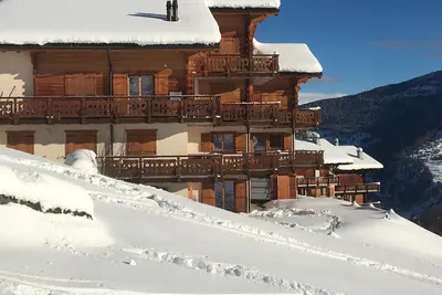 Image de Thyon-les Collons: à côté des pistes de ski, grande terrasse