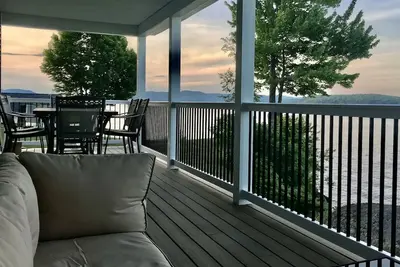 Image de Incroyable maison au bord du lac avec quai; Peut accueillir 7 personnes