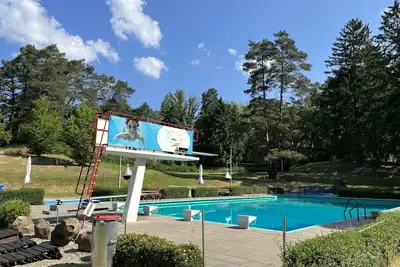 Image de Joli appartement dans une maison de vacances avec Wifi, piscine, Tv, terrasse et animaux admis