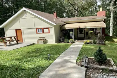 Image de Mountaintop Farmhouse sur le \"Trail of Tears\".