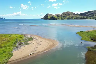 Image de Front de mer - Cadre rural - Port Charles, nord de Coromandel