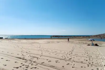 Image de Agréable appartement avec piscine, climatisation, Wifi, Tv, balcon, animaux admis et parking