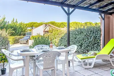Image de Bel appartement dans une maison de vacances avec Wifi, piscine, climatisation, Tv, terrasse, parking