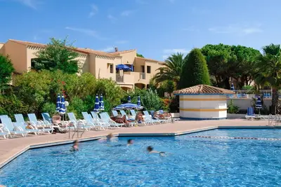 Image de Joli appartement pour 4 personnes avec Wifi, piscine, Tv, terrasse et parking