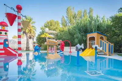 Image de Bel appartement dans une maison de vacances avec Wifi, piscine, Tv, terrasse, animaux admis, parking