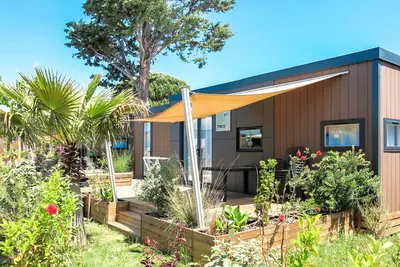 Image de Appartement dans une maison de vacances avec Wifi, climatisation, piscine, Tv, terrasse, parking