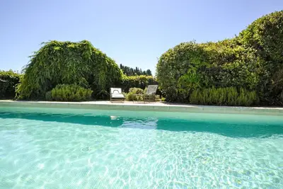 Image de Magnifique maison de vacances privée avec piscine privée, Tv, terrasse et animaux admis