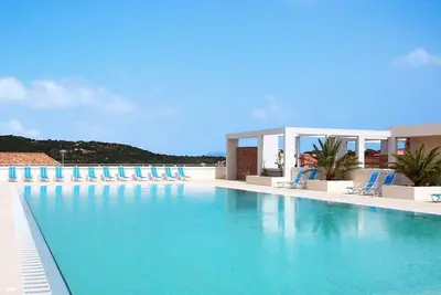 Image de Joli appartement dans une maison de vacances avec piscine, climatisation, Wifi, terrasse et parking