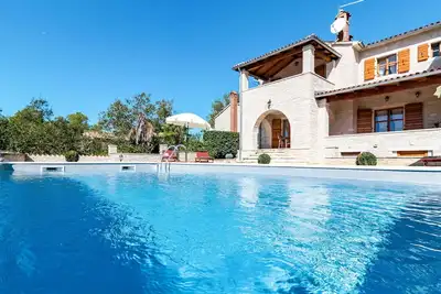 Image de Bel appartement pour 4 personnes avec Wifi, climatisation, piscine, Tv, terrasse et animaux admis