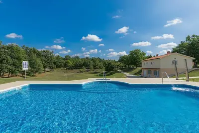 Image de Bel appartement pour 8 personnes avec piscine, Wifi, climatisation, Tv et terrasse