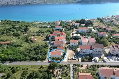 Image de Joli appartement avec climatisation, Wifi, Tv, balcon, animaux admis et parking