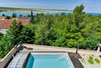 Image de Confortable appartement pour 4 personnes avec climatisation, piscine, Wifi, Tv et terrasse