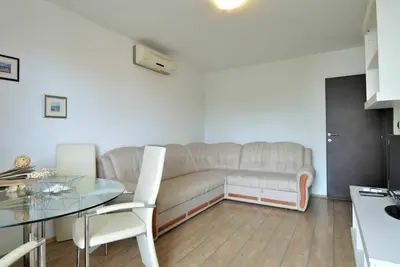 Image de Joli appartement avec Wifi, climatisation, Tv, balcon, animaux admis et parking