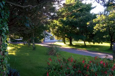 Exclusive Garden Apartment