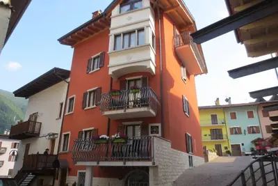 Image de Spacieux, Calme, Lumineux, Appartement STRATÉGIQUE Au Centre PRÈS Du Lac