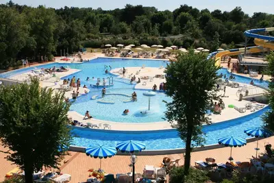 Image de Confortable appartement dans une maison de vacances avec Wifi, piscine, climatisation et terrasse