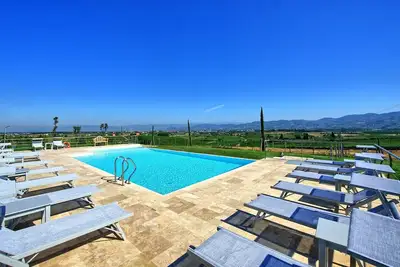 Image de Agréable appartement avec Wifi, piscine, climatisation, Tv, vue panoramique et parking