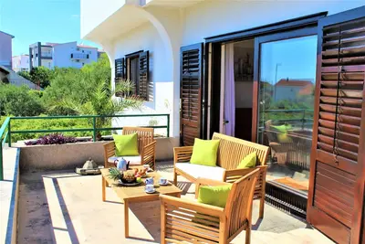 Image de Appartement d'une chambre avec la terrasse et la vue sur le mer Primosten (A-15499-b)