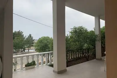 Image de Appartement de deux chambres avec la terrasse et la vue sur le mer Seline, Paklenica (A-17955-c)