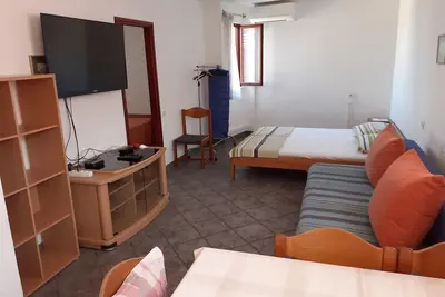 Image de Garçonnière avec le balcon et la vue sur le mer Bibinje, Zadar (As-5759-c)