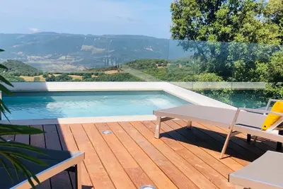 Image de Belle villa individuelle de 160 m2 classée 4* avec vue mer  piscine  9 personnes