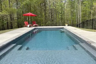 Image de Location De MAÎTRES, 9 mil loin d'Augusta National, Lot privé de 2 acres, nouvelle maison