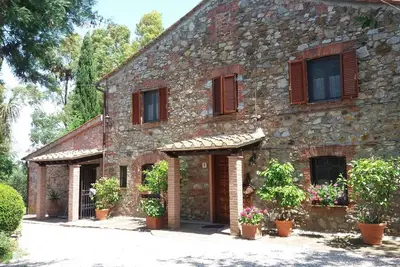 Image de belle maison en pierre de 200 ans m. Piscine, à 15 minutes de la mer