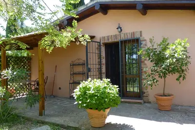 Image de adorable kl. Maison de campagne, piscine, à 15 minutes de la mer