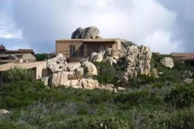 Image de Trinita D Agultu: Maison de campagne accueillante avec une belle vue sur la mer