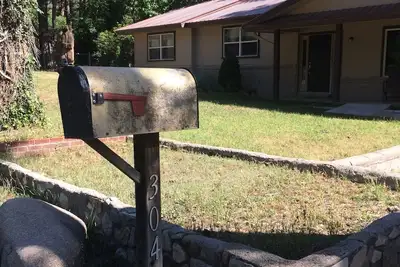 Image de Maison Upper Canyon rénovée pouvant accueillir jusqu'à 14 minutes en voiture du centre-ville