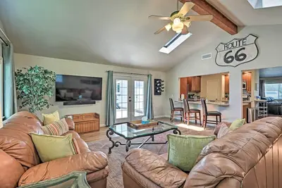 Image de Accueil avec vue sur la montagne: du centre-ville et du Snowbowl